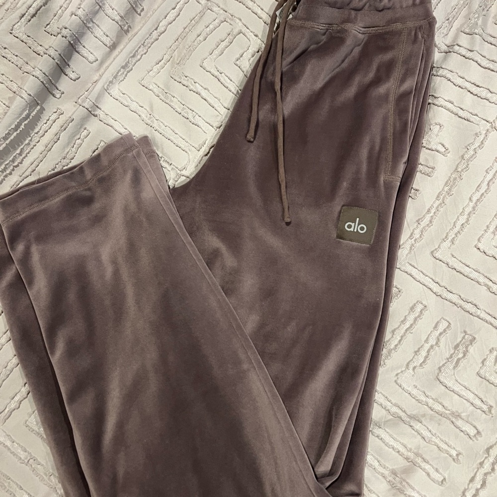 ALO Yoga woman Sweatpants